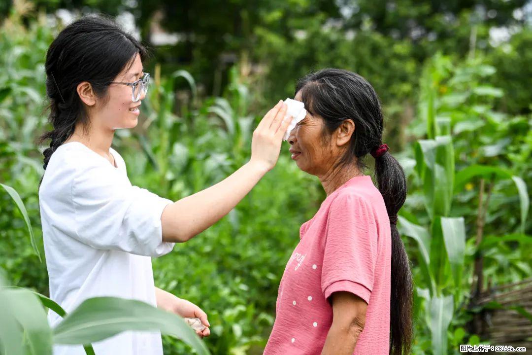 全网追的“扁担女孩”，找了一份暑假工，时薪12元 - 鞍山生活资讯 - 鞍山28生活网 as.28life.com